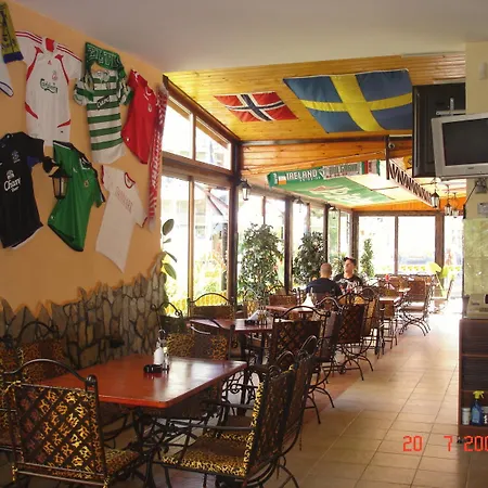 Friends Family Hotel 3*