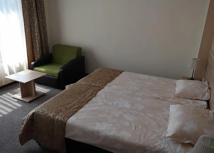 Friends Family Szálloda