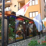 Friends Family Hotel 3*