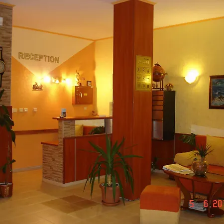 Friends Family Szálloda