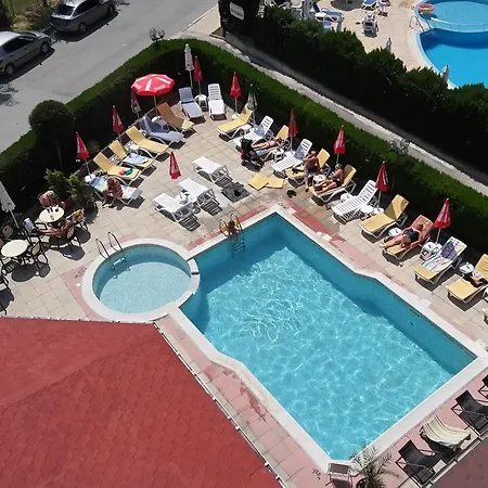 Friends Family Szálloda 3*