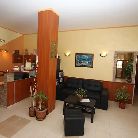 Szálloda Friends Family