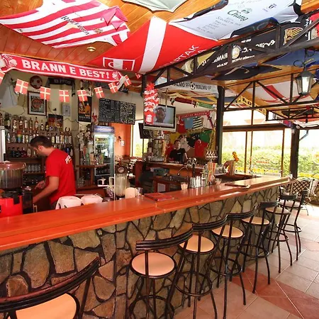 Szálloda Friends Family