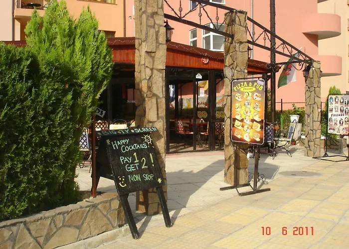 Friends Family Hotel