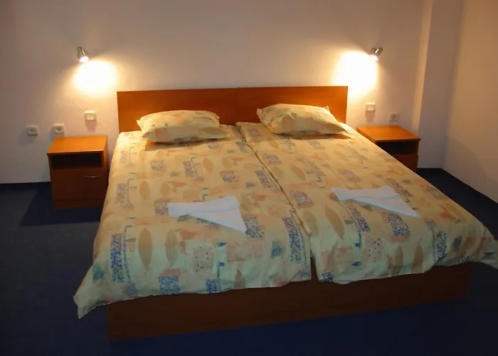 Otel Friends Family 3*