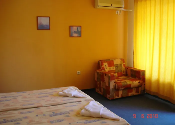 Otel Friends Family 3*