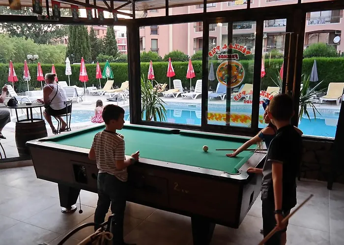 Hotel Friends Family 3*