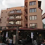 Hotell Friends Family 3*
